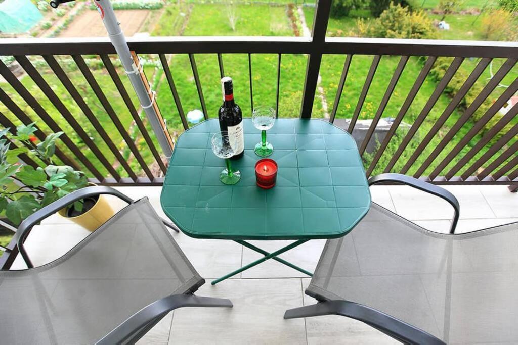Apartment Large And Modern With Free Parking Spot *